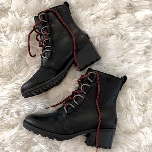 Sorel black winter/fall boots